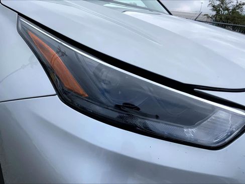 Certified 2024 Toyota Highlander LE image 27