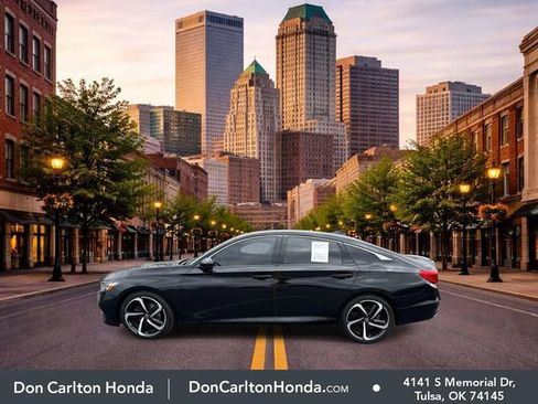 Used 2018 Honda Accord Sport image 7