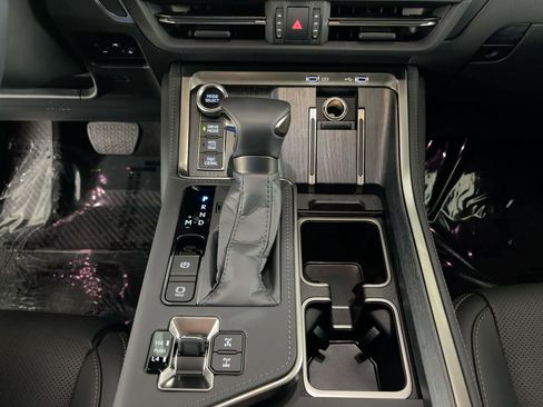 Used 2025 Lexus GX 550 image 19