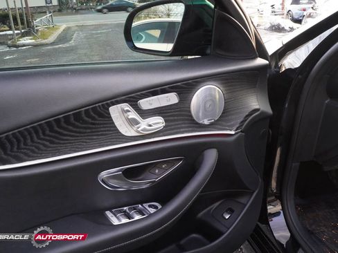 Used 2017 Mercedes-Benz E 400 4MATIC Wagon image 15