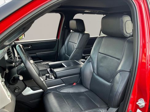 Used 2024 Toyota Sequoia Platinum AWD/4WD image 21