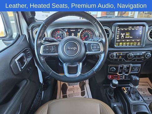 Used 2022 Jeep Wrangler Unlimited Rubicon w/ LED Lighting Group AWD/4WD image 18