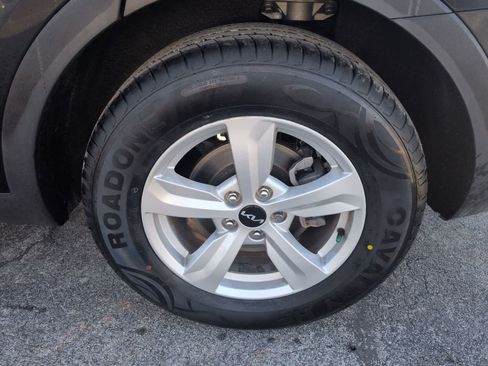 Used 2022 Kia Sorento LX image 13