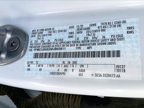 Used 2022 Ford Escape SE w/ SE Sport Appearance Package image 33