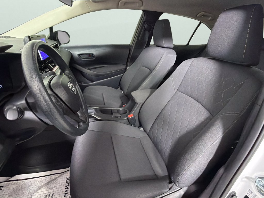 Used 2026 Toyota Corolla LE FWD image 17