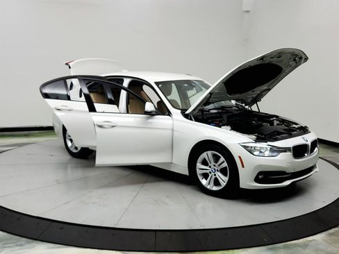 Used 2016 BMW 328i Sedan RWD image 10