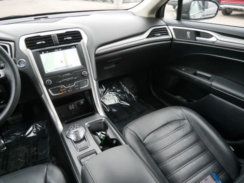 Certified 2019 Ford Fusion SE image 11