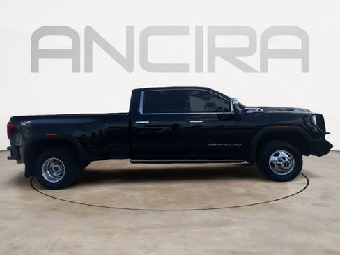 Used 2022 GMC Sierra 3500 Denali w/ Denali Ultimate Package AWD/4WD image 11