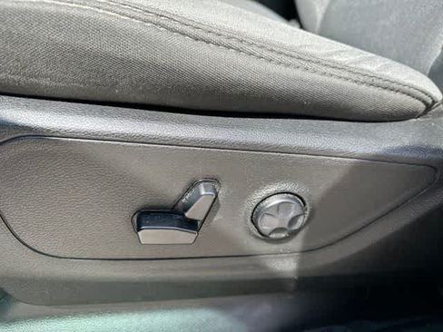 Used 2020 RAM 1500 Big Horn AWD/4WD image 16