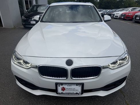 Used 2018 BMW 320i xDrive Sedan AWD/4WD image 2