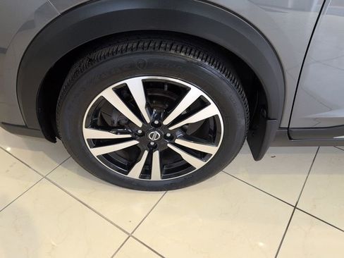 Used 2020 Nissan Kicks SR w/ SR Premium Package image 43