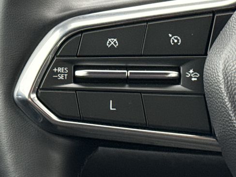 Used 2025 Chevrolet Equinox LT AWD/4WD image 19