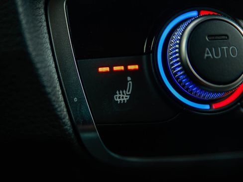 Certified 2025 Audi Q3 2.0T Premium w/ Convenience Package image 27