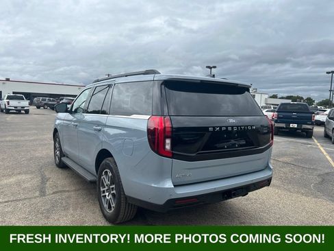 Used 2025 Ford Expedition Active RWD image 4