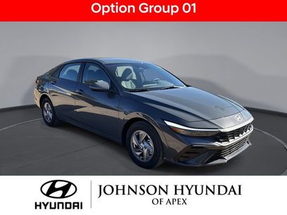 Used 2025 Hyundai Elantra SE