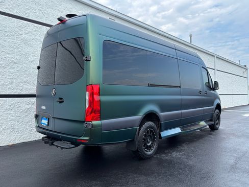 Used 2021 Mercedes-Benz Sprinter 2500 image 8
