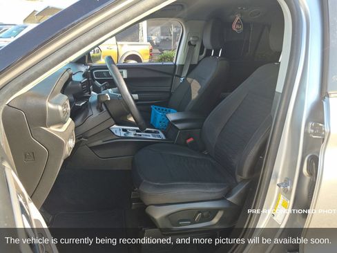 Used 2021 Ford Explorer XLT RWD image 11