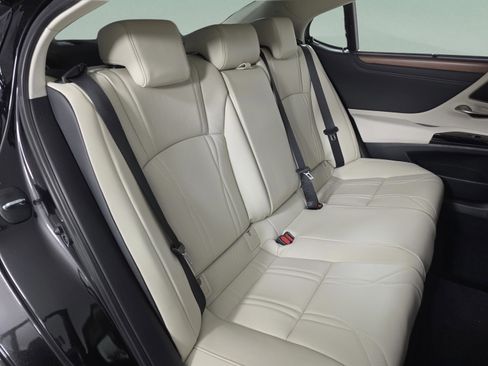 New 2025 Lexus ES 350 Ultra Luxury image 21