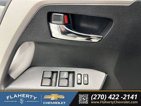 Used 2017 Toyota RAV4 XLE image 22