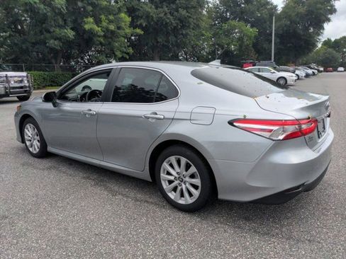 Used 2020 Toyota Camry LE FWD image 6