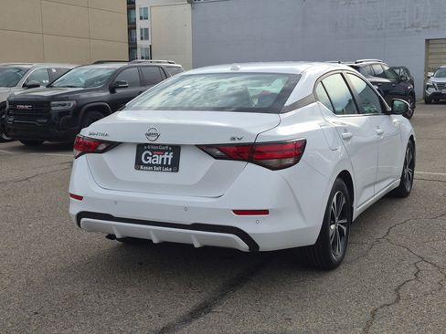 Used 2022 Nissan Sentra SV FWD image 3