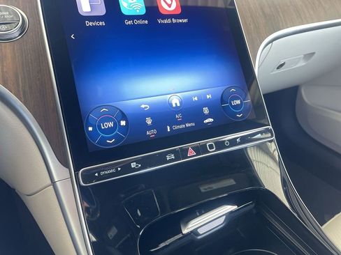 Used 2025 Mercedes-Benz C 300 4MATIC Sedan image 34