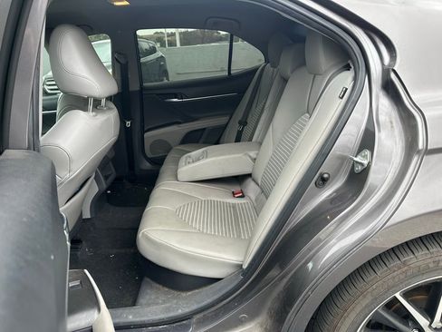 Used 2021 Toyota Camry SE image 8