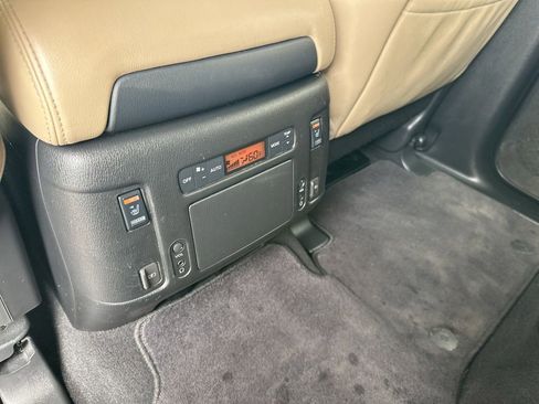 Used 2019 Nissan Armada Platinum w/ Captain's Chairs Package AWD/4WD image 12