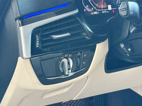 Certified 2023 BMW 530i w/ Premium Package image 10