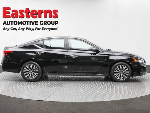 Used 2024 Nissan Altima 2.5 SV image 4
