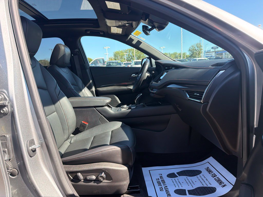 Used 2023 Cadillac XT4 Sport w/ Trailering Package AWD/4WD image 11