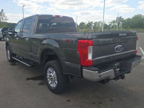 Used 2018 Ford F250 XLT w/ XLT Premium Package AWD/4WD image 11