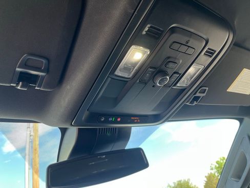 Used 2023 Chevrolet Tahoe LT w/ Luxury Package image 21