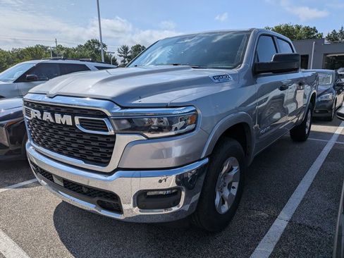 Used 2025 RAM 1500 Big Horn AWD/4WD image 2