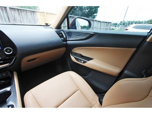 Used 2024 Lexus NX 250 FWD w/ Towing Package (2000 Lbs) image 11