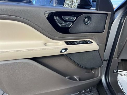 Used 2022 Lincoln Aviator Reserve w/ Elements Package Plus image 18