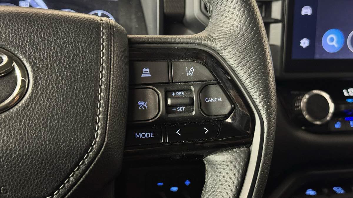 Used 2023 Toyota Sequoia TRD Pro AWD/4WD image 20