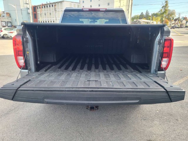 Used 2022 GMC Sierra 1500 Elevation w/ Driver Alert Package I AWD/4WD image 14