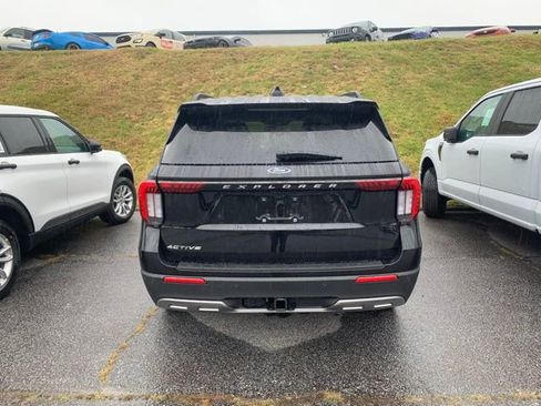 New 2026 Ford Explorer Active w/ Active Comfort Package image 6