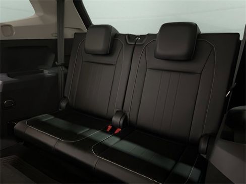 Used 2022 Volkswagen Tiguan SE image 67