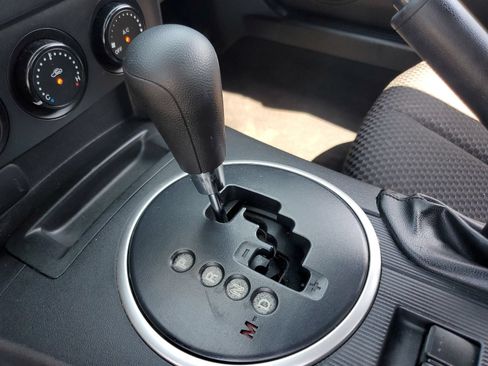 Used 2006 MAZDA MX-5 Miata Touring RWD image 18
