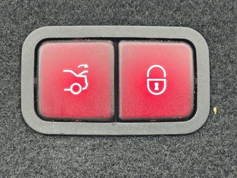 Certified 2018 Mercedes-Benz S 560 4MATIC Sedan image 11