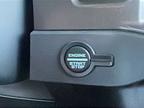 New 2025 Ford Bronco Badlands image 27