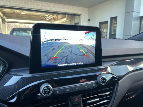 Used 2025 Ford Escape ST-Line image 18