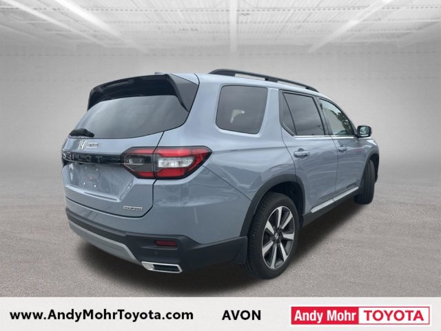 Used 2025 Honda Pilot Touring image 8