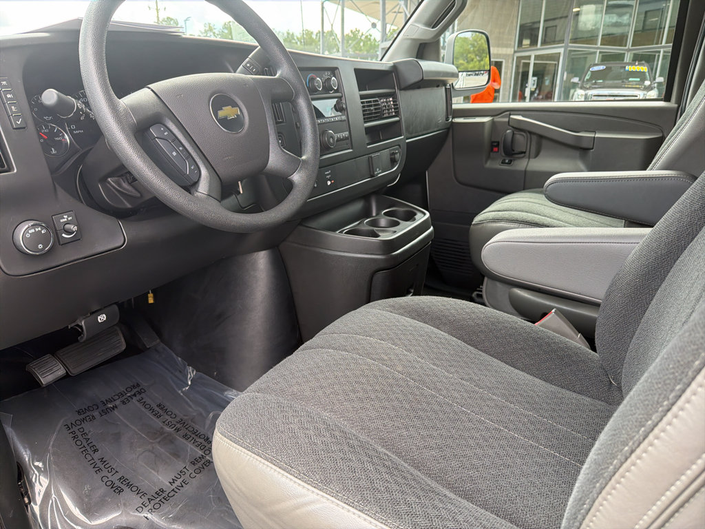 Used 2025 Chevrolet Express 2500 w/ Driver Convenience Package RWD image 15