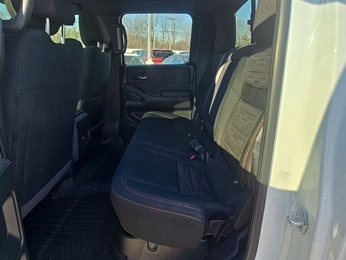 Used 2024 Nissan Frontier PRO-4X w/ Technology Package image 34