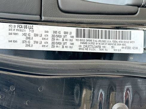 Used 2020 Jeep Grand Cherokee Overland AWD/4WD image 33