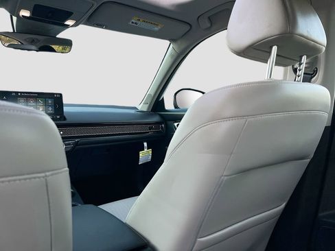 Used 2023 Honda Civic Touring image 24