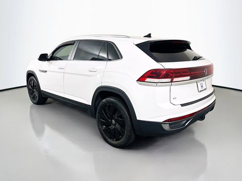 Used 2024 Volkswagen Atlas Cross Sport SE FWD image 7
